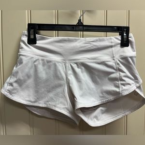 Lululemon White Speed Up Low Rise Short 2.5”
